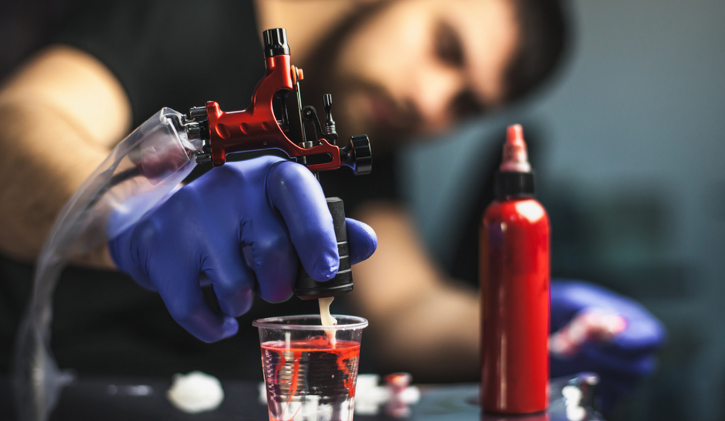 Τραγικό τέλος για 31χρονο – Πέθανε από μόλυνση στο τατουάζ
