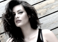 Μαρία Κορινθίου: Topless στην παράσταση “Γοργόνες και Μάγκες” – Με λίγα στρας στα επίμαχα σημεία (pics)
