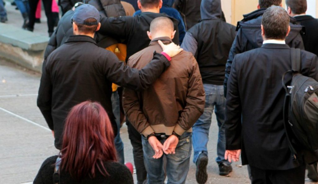 Εξάρθρωση κυκλώματος προώθησης μεταναστών προς την Ευρώπη
