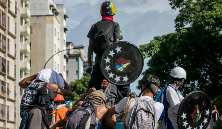 Βενεζουέλα: Με άδειες κατσαρόλες στους δρόμους πολίτες διαμαρτύρονται για την έλλειψη τροφίμων (vid)