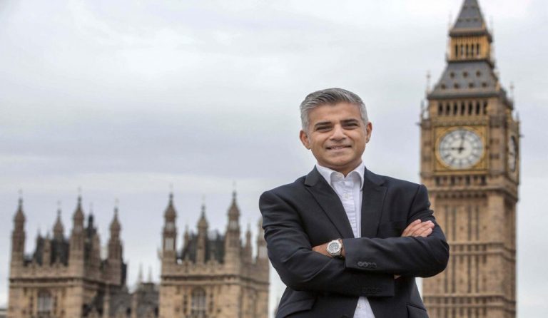 S. Khan: Οι βρετανικές εκλογές δεν πρέπει να αναβληθούν
