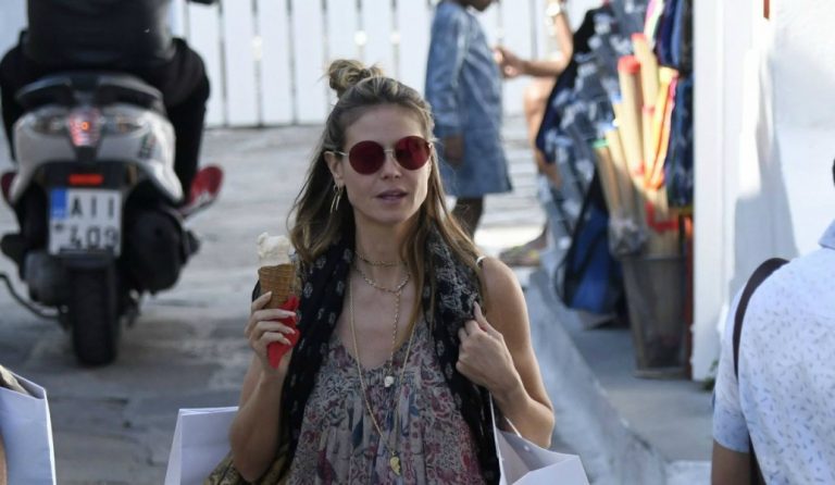 Η Χάιντι Κλουμ μαγεύτηκε από την Ελλάδα (pics & vid)