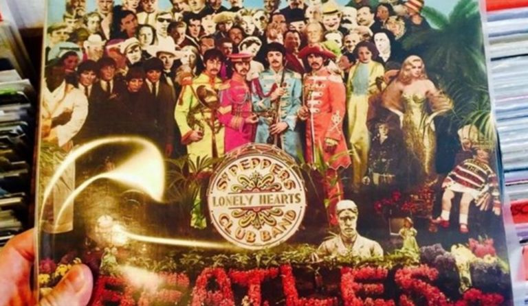 Πωλείται σπάνια διαφημιστική αφίσα των Beatles