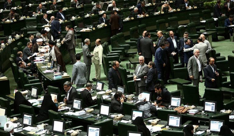 Ιράν: Το κοινοβούλιο ενέκρινε τη διάθεση κεφαλαίων για την ανάπτυξη βαλλιστικών πυραύλων
