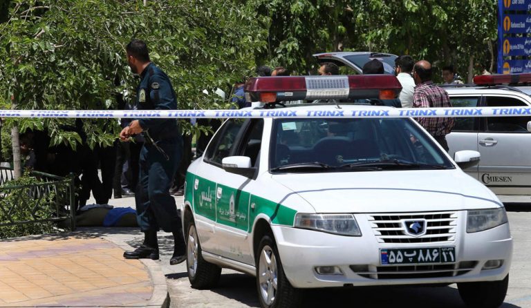 Μπαράζ συλλήψεων για τις τρομοκρατικές επιθέσεις στο Ιράν