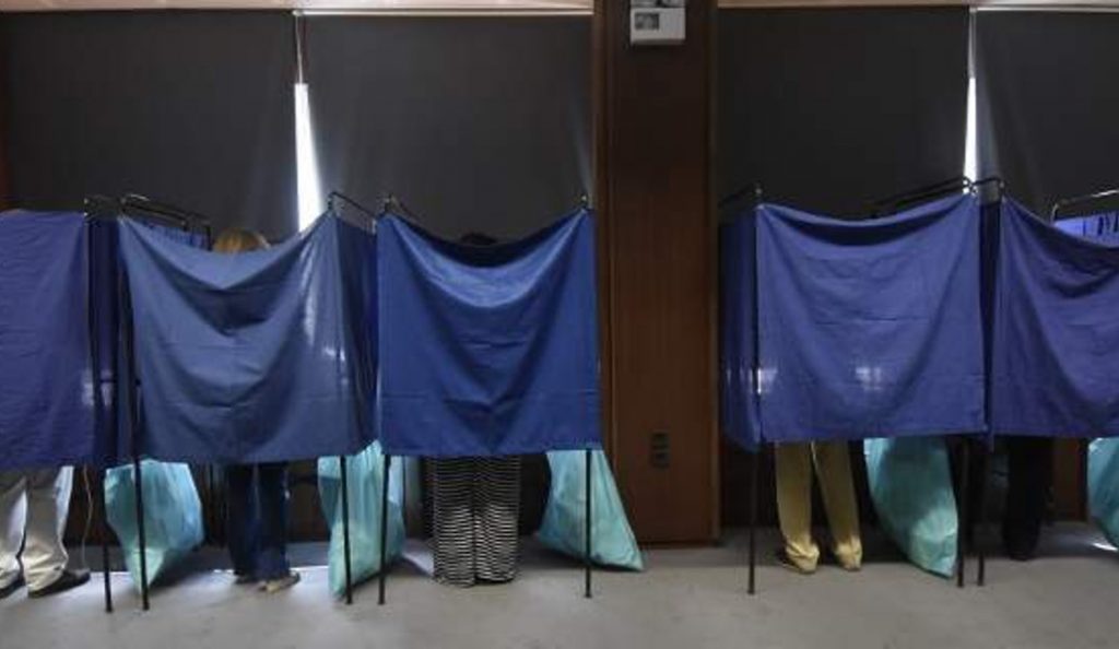 Σλοβενία: Ψηφίζουν σήμερα για να εκλέξουν τον πρόεδρό τους – Φαβορί ο Μπόρουτ Πάχορ