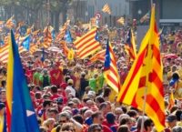 Καταλονία: Ο αυτονομιστής πρόεδρος ζητά μεσολάβηση για τη σύγκρουση με τη Μαδρίτη