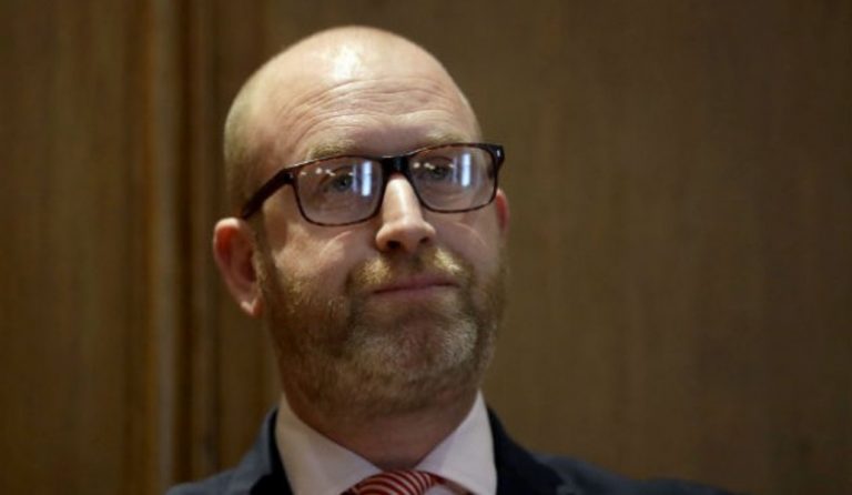 Παραιτείται ο αρχηγός του UKIP Πολ Νάταλ