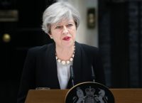 Η Μέι έλαβε εντολή για σχηματισμό κυβέρνησης – Με στήριξη από τους Ενωτικούς της Β. Ιρλανδίας