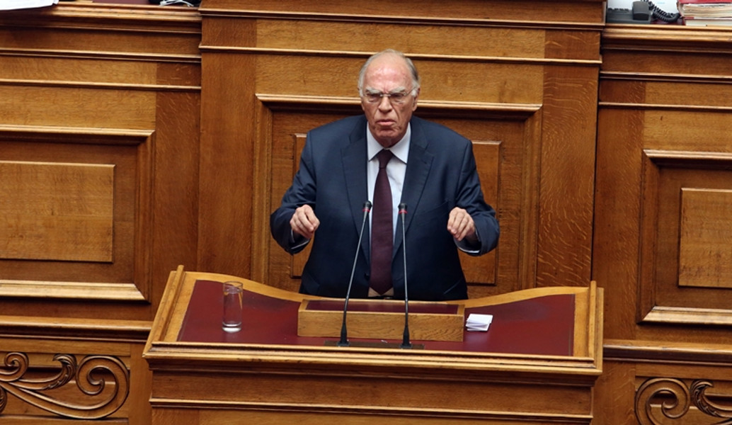 Λεβέντης: Η Βουλή υποχρεώνεται να ψηφίσει γελοία πράγματα υπό τη μορφή τροπολογιών