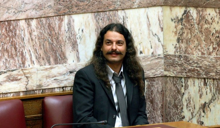 Πρόκληση Μπαρμπαρούση: Ο Κασιδιάρης δρόσισε τη Δούρου