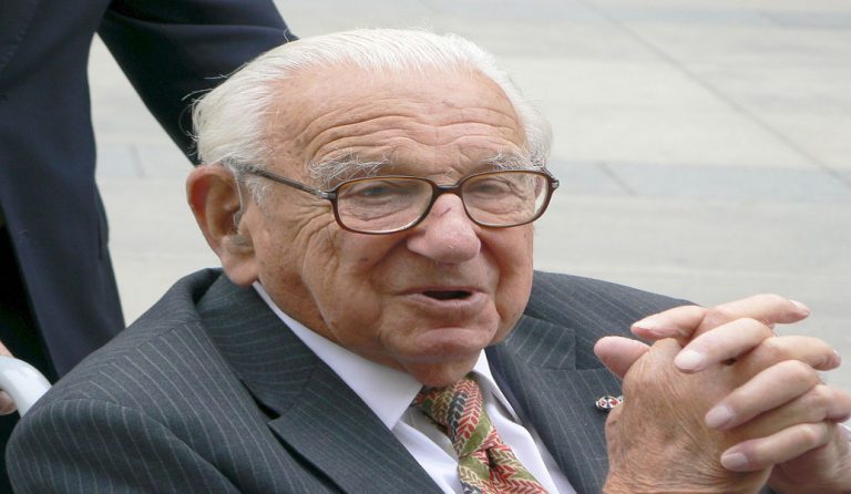 Ο άνθρωπος που έσωσε εκατοντάδες παιδιά από τα χέρια των ναζί (vid)