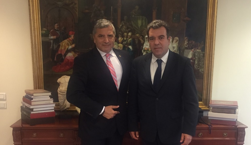 Η νησιωτικότητα και ο τουρισμός υγείας στην ατζέντα της συνάντησης του Μάνου Κόνσολα με τον κ. Πατούλη