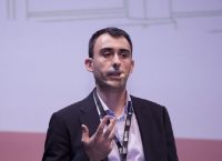 Γεράσιμος Κωνσταντάτος: Ο Έλληνας ερευνητής που δημιούργησε ψηφιακή κάμερα που βλέπει το “αόρατο”