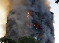 Aνατριχιαστική μαρτυρία: Κανείς δεν επέζησε στους 3 τελευταίους ορόφους του πύργου Γκρένφελ (pics & vids)