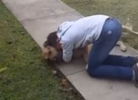 Viral: Η απίστευτη αντίδραση του 11χρονου όταν είδε τον χαμένο του σκύλο (vid)