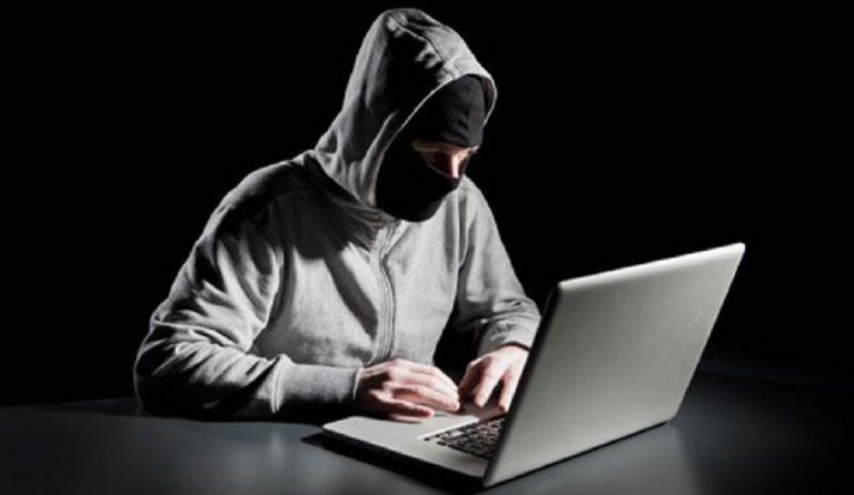 Πάνω από 711 εκατομμύρια διευθύνσεις email έχουν πέσει στα χέρια χάκερ