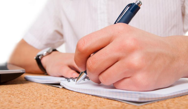 Έρευνα: Οι αριστερόχειρες είναι καλύτεροι από τους δεξιόχειρες στα μαθηματικά