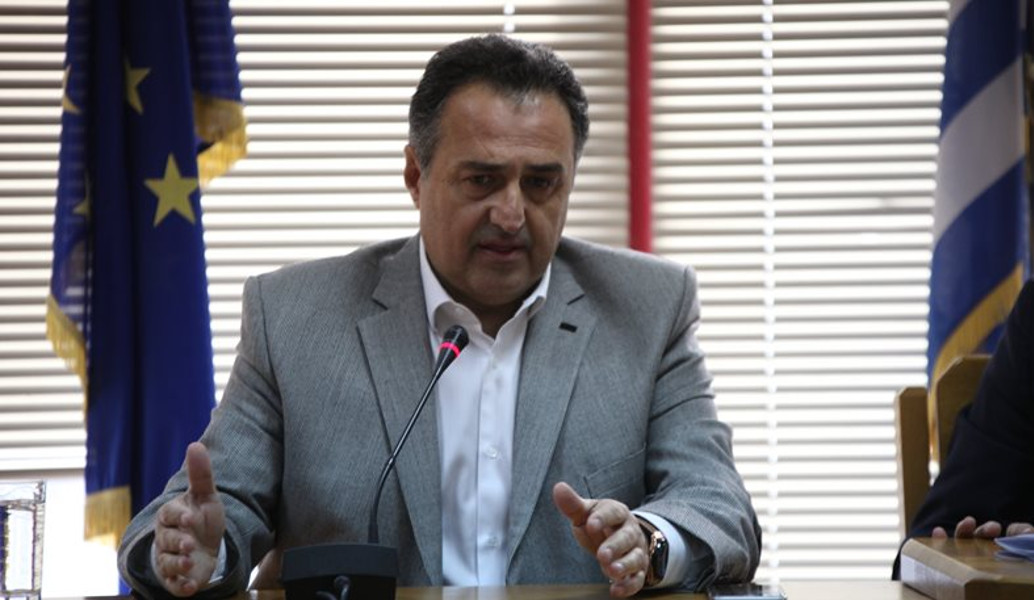Εσπευσμένα στο νοσοκομείο με συμπτώματα καρδιακού επεισοδίου ο δήμαρχος Μενιδίου