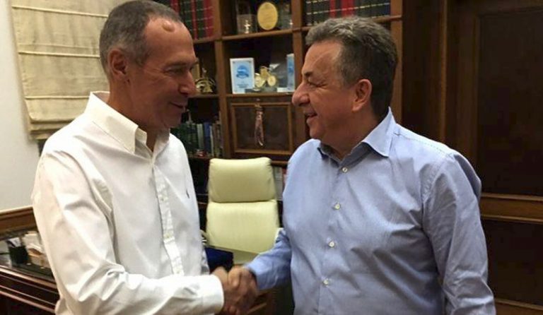 Τουρισμός και κρητικά προϊόντα στη συνάντηση Αρναουτάκη με τον Ρώσο πρέσβη