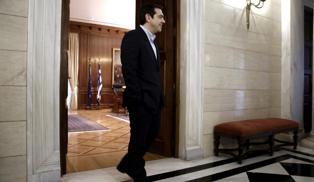 Ο Τσίπρας ξεκινάει κύκλο επαφών – Θα ενημερώσει τους πολιτικούς αρχηγούς για το Eurogroup