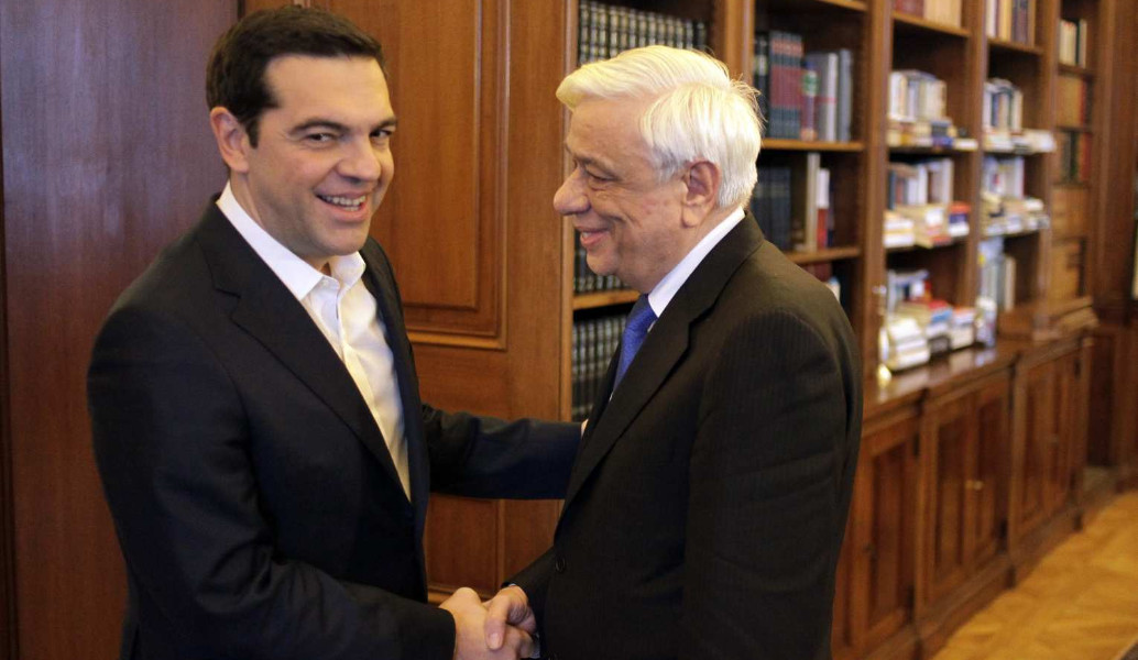 Τσίπρας σε Παυλόπουλο για Σκοπιανό: Θέλουμε μια λύση που θα αντέξει στο χρόνο