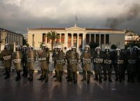 Πανεπιστημιακό άσυλο στην Ελλάδα: Παγκόσμια πρωτοτυπία, σαν τον φραπέ
