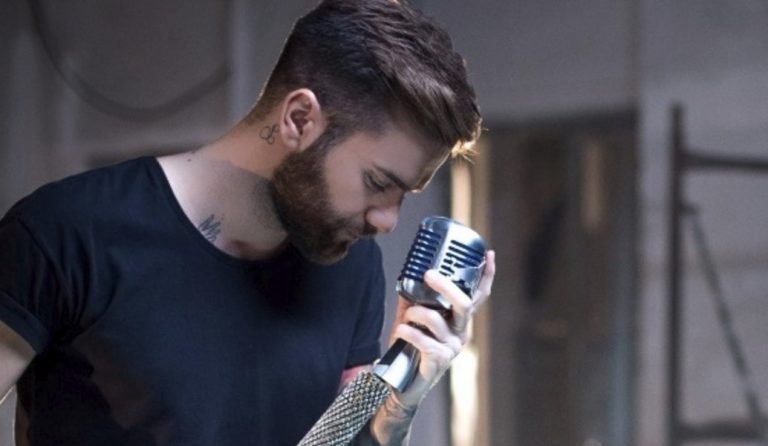 Η τούρτα και το δώρο για τα γενέθλια του Θοδωρή Μαραντίνη!