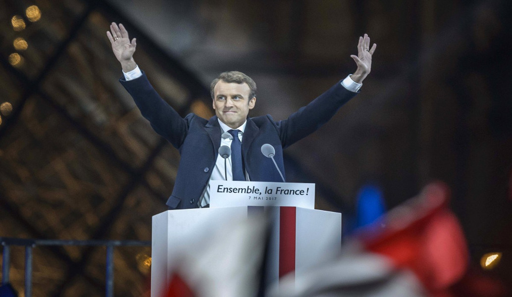 Σε πτώση η δημοτικότητα του Macron