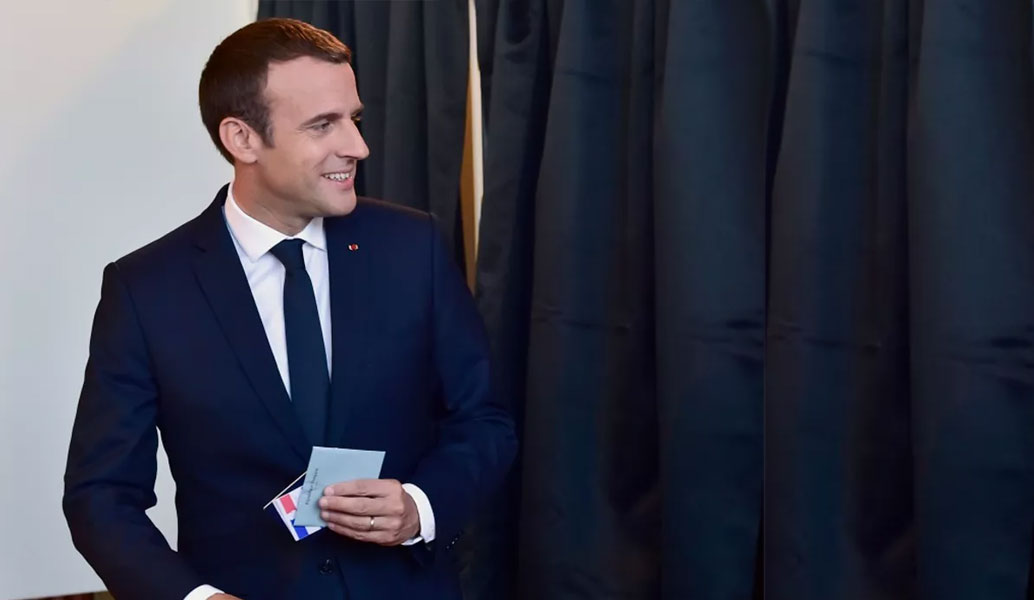 Νίκη για το κόμμα του Μακρόν με εκτίμηση για 361 έδρες