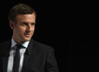 Απόλυτη πλειοψηφία  αλλά όχι “λευκή επιταγή” για τον Μακρόν – Μεγάλος νικητής η αποχή