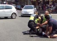 Λονδίνο: Ένοπλος επιχείρησε να επιτεθεί με μαχαίρι σε αστυνομικό στο σταθμό Πάντινγκτον (vids)