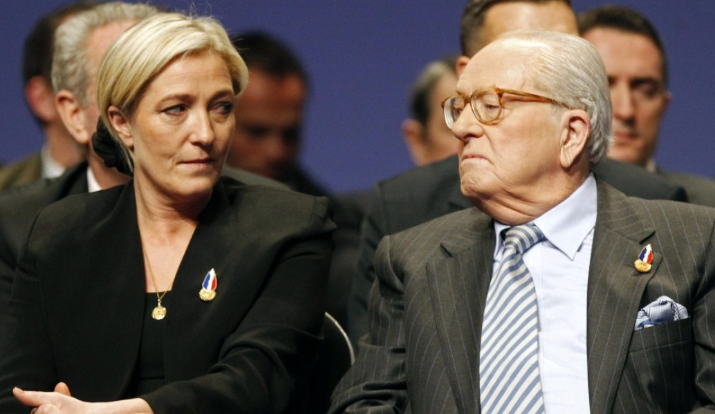 Γαλλία: Η Λεπέν “ξαναβαφτίζει” το Εθνικό Μέτωπο