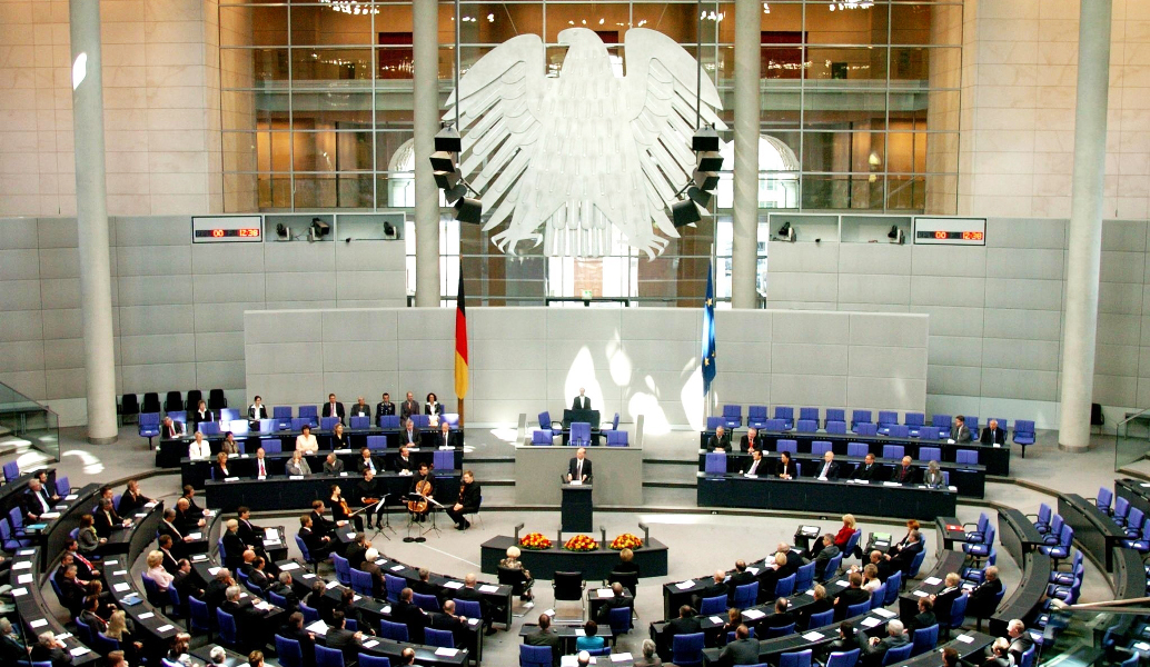 Eurogroup: Πράσινο φως από την Bundestag για τη συμφωνία