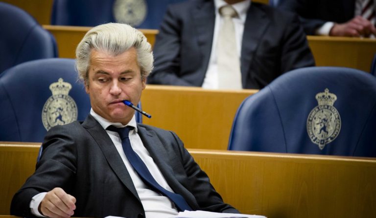 Ο Βίλντερς μιμείται… Ντάισελμπλουμ: Οι Έλληνες ξοδεύουν τα λεφτά τους σε ούζο και σουβλάκι