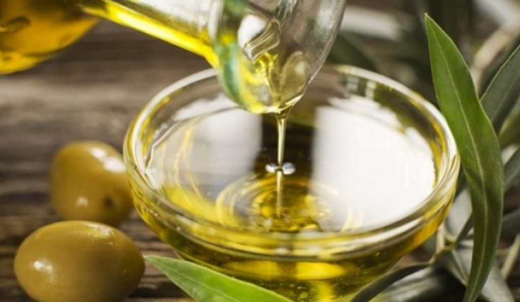 Ελαιόλαδο: Τα άγνωστα οφέλη του στην υγεία μας