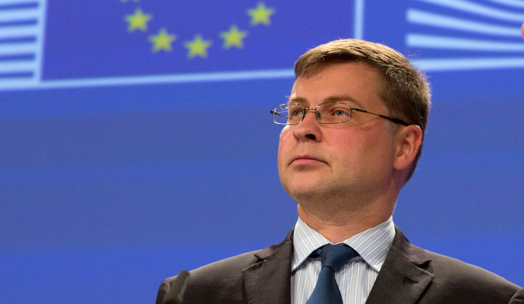 Δημοσιονομικοί στόχοι: H Ελλάδα υπεραποδίδει τονίζει ο Ντομπρόβσκις