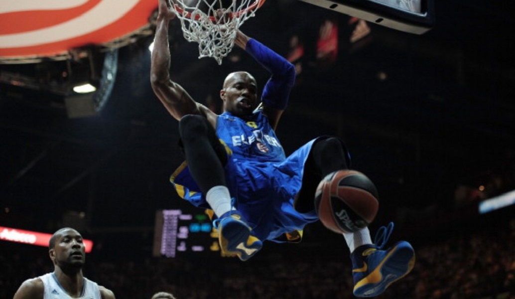 Ο Τάιους επέστρεψε στη Μακάμπι (vid)