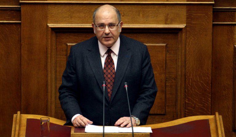 Ξυδάκης: Δύσκολη η επίτευξη των πρωτογενών πλεονασμάτων