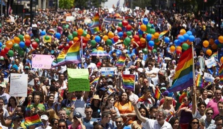 ΗΠΑ: “Πράσινο φως” σε καταστηματάρχες να μην εξυπηρετούν ομοφυλόφιλους