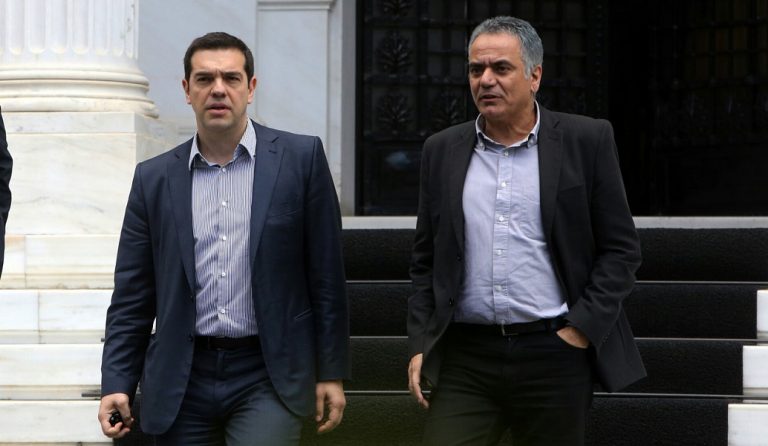 Ο Τσίπρας θέλει να “καθαρίσει” τα σκουπίδια – Στο Μαξίμου η ΠΟΕ-ΟΤΑ