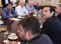 Χιλιάδες μόνιμες προσλήψεις χωρίς όριο ηλικίας υποσχέθηκε ο Τσίπρας στην ΠΟΕ-ΟΤΑ (pic&vid)