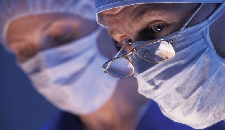 Μάσκες αύξηση τιμών: Εκτόξευση κατά 300% σύμφωνα με την ΠΟΕΔΗΝ