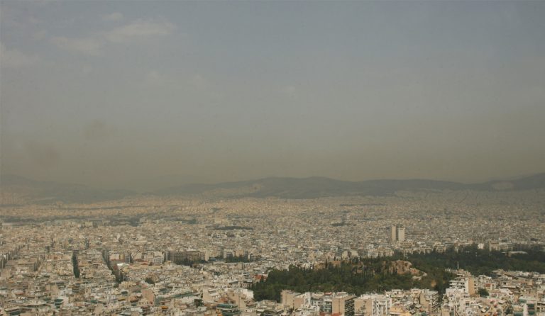 Ξεπέρασε και σήμερα τα επιτρεπτά όρια το όζον στην Αθήνα