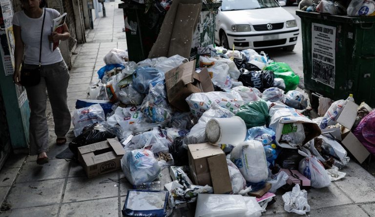 Κατατέθηκε η τροπολογία Σκουρλέτη για τη μονιμοποίηση των συμβασιούχων της ΠΟΕ-ΟΤΑ