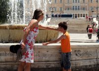 Κλιματιζόμενες αίθουσες στους δήμους λόγω καύσωνα