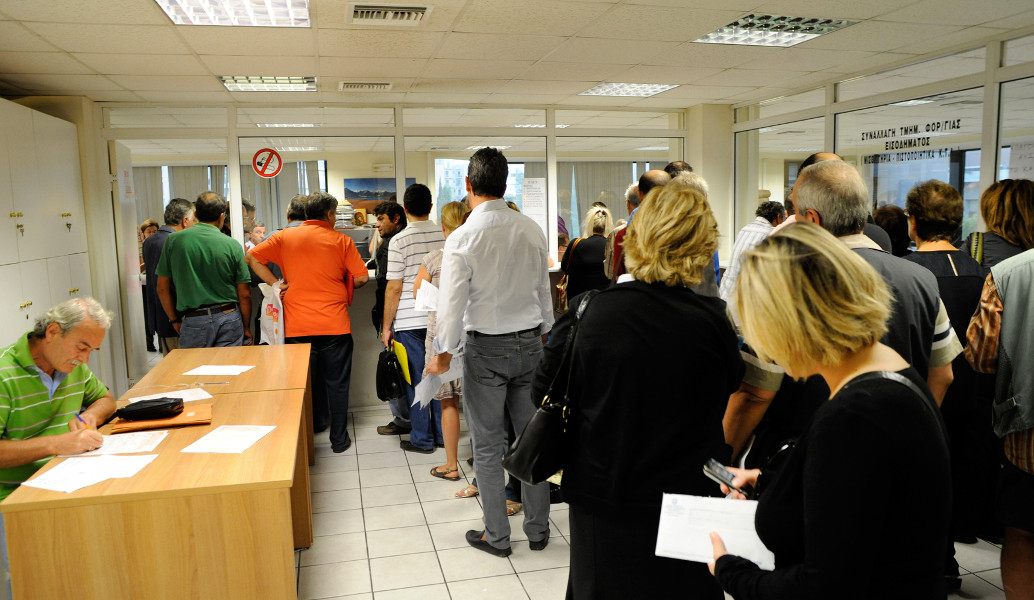 Τέλος οι επιστροφές φόρου για μισθωτούς και συνταξιούχους