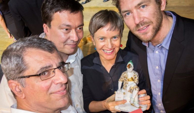 Μια σημαντική Ευρωπαϊκή διάκριση για τον Έλληνα συνθέτη Περικλή Λιακάκη (vid)