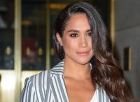 Η Μέγκαν Μαρκλ είναι κούκλα ακόμα και με στρατιωτική παραλλαγή (pic)