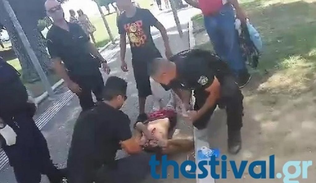 Μαχαιρώματα μπροστά στον Λευκό Πύργο (vid)
